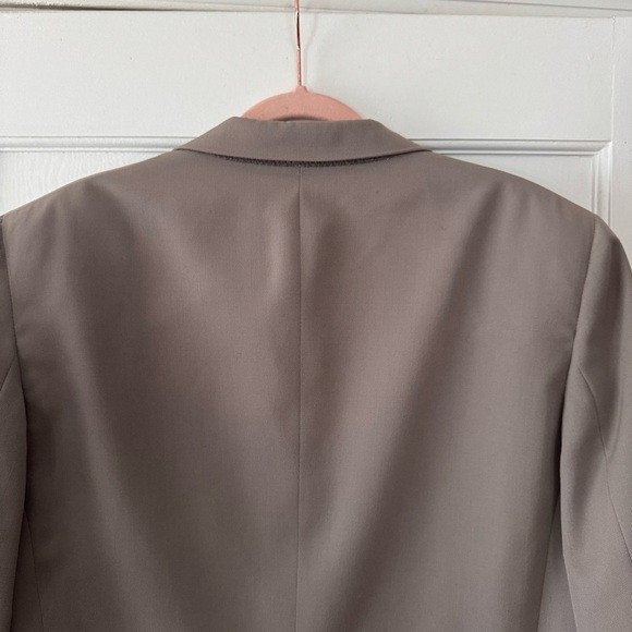 Men's Valentino Vintage 1985 Tan Blazer Size 42 Fully Lined, 2 Button, No Vent - Picture 9 of 11
